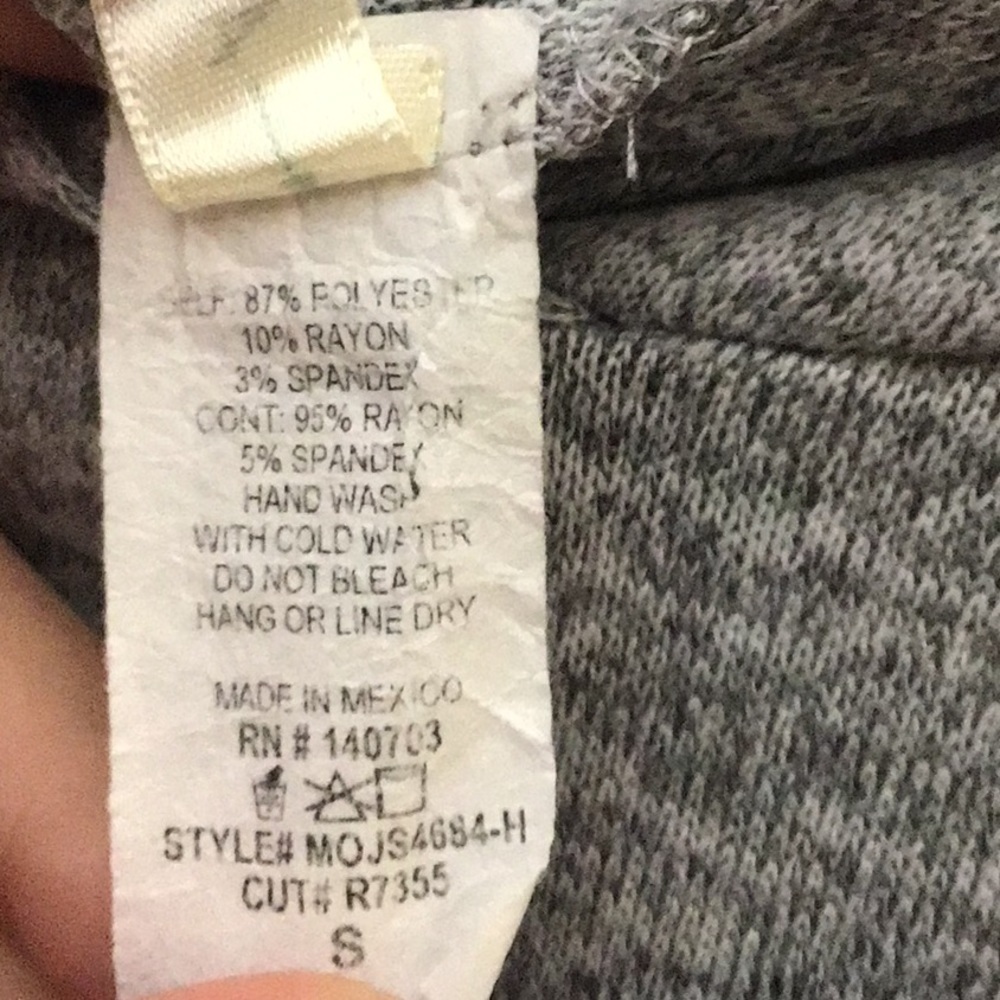 Atticute > Gray Hooded Sweatshirt Small - Picture 6 of 7